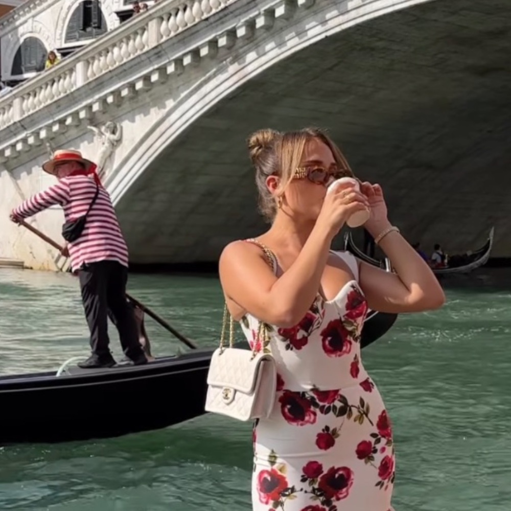 Meet your Posher, Maria